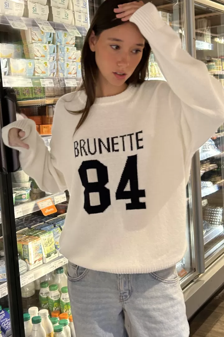Brunette sweater^Subdued Cheap