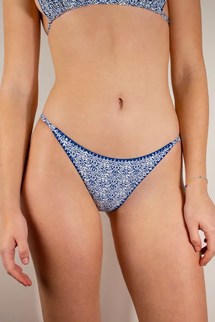 High cut bikini bottom^Subdued Hot